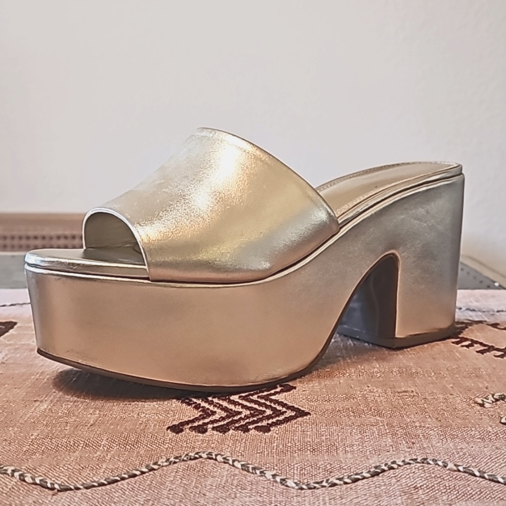 Larroude Platform Sandal Gold 9.5